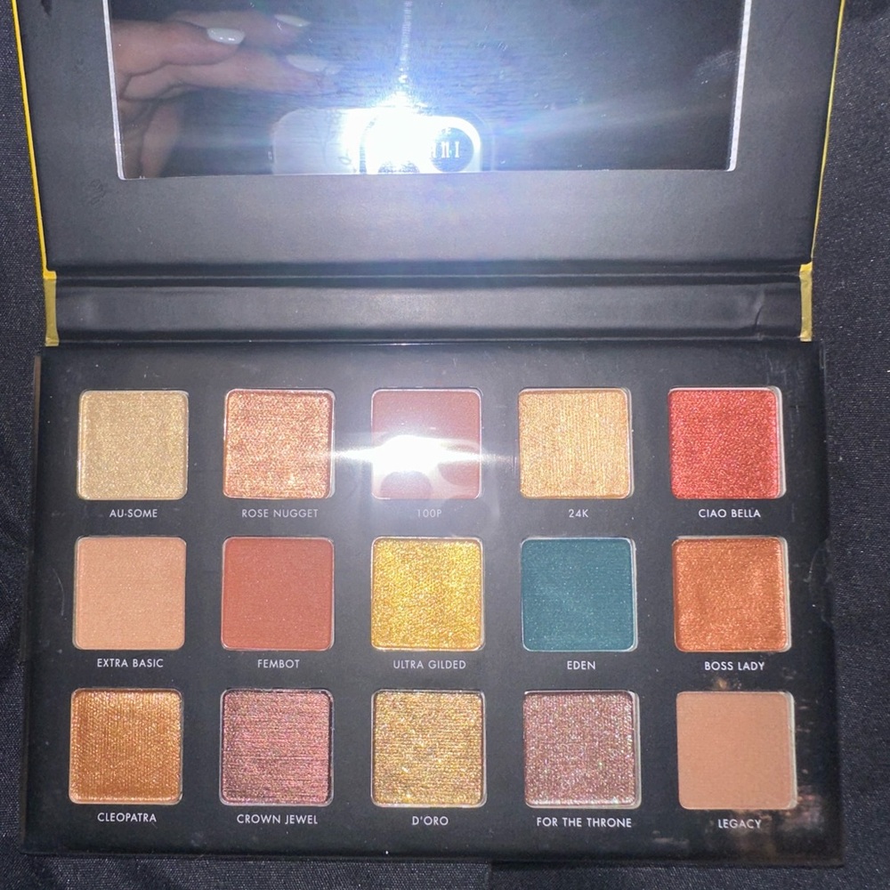 Milani Gilded Gold Eyeshadow Palette (New)